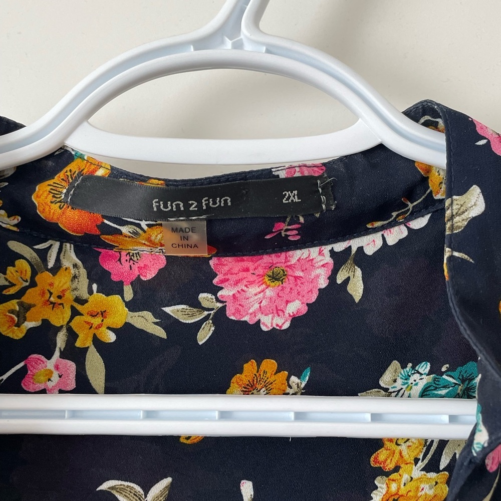 ModCloth Fun2fun Floral Button Top - Picture 2 of 4